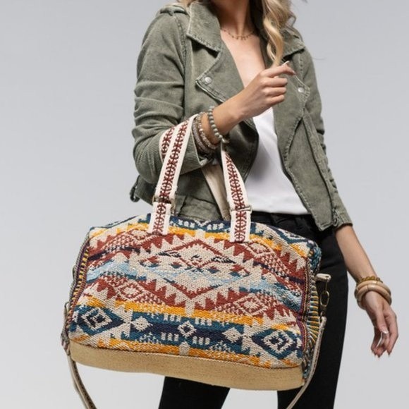 Handmade Boho Chic Weekender Bag woven Navajo cotton duffel shoulder carpet bag - Picture 1 of 15